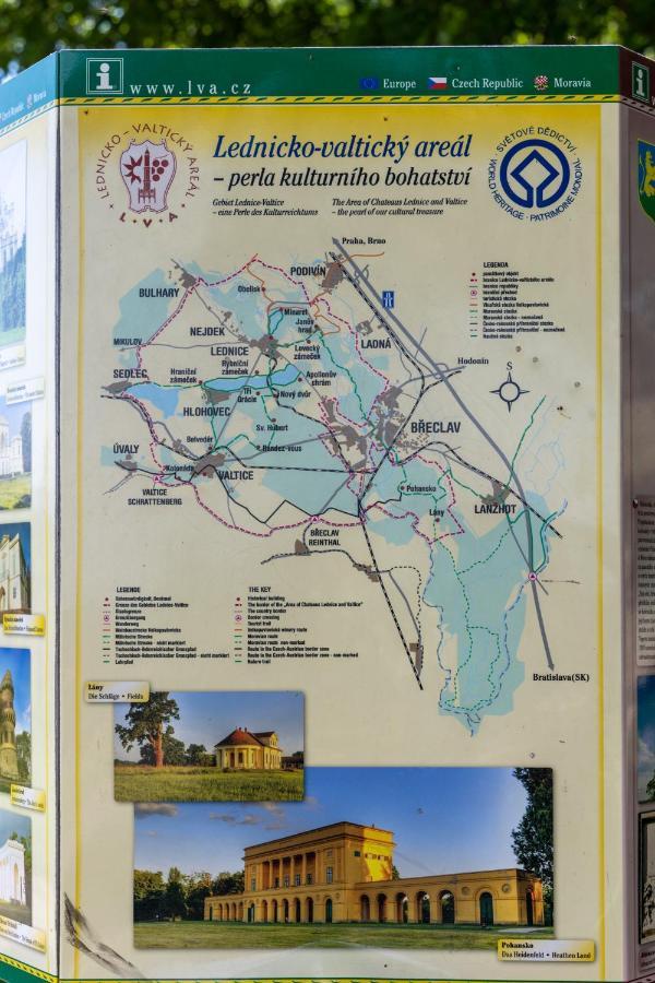 Penzion Alenka Valtice Exteriör bild